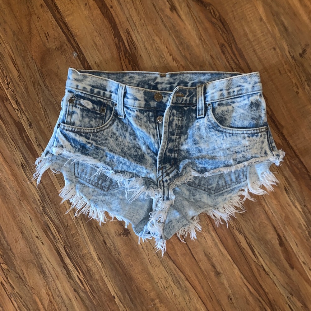 RUNWAYDREAMZ DENIM SHORTS - Picture 2 of 8